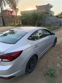 هیوندای ئەلەنترا